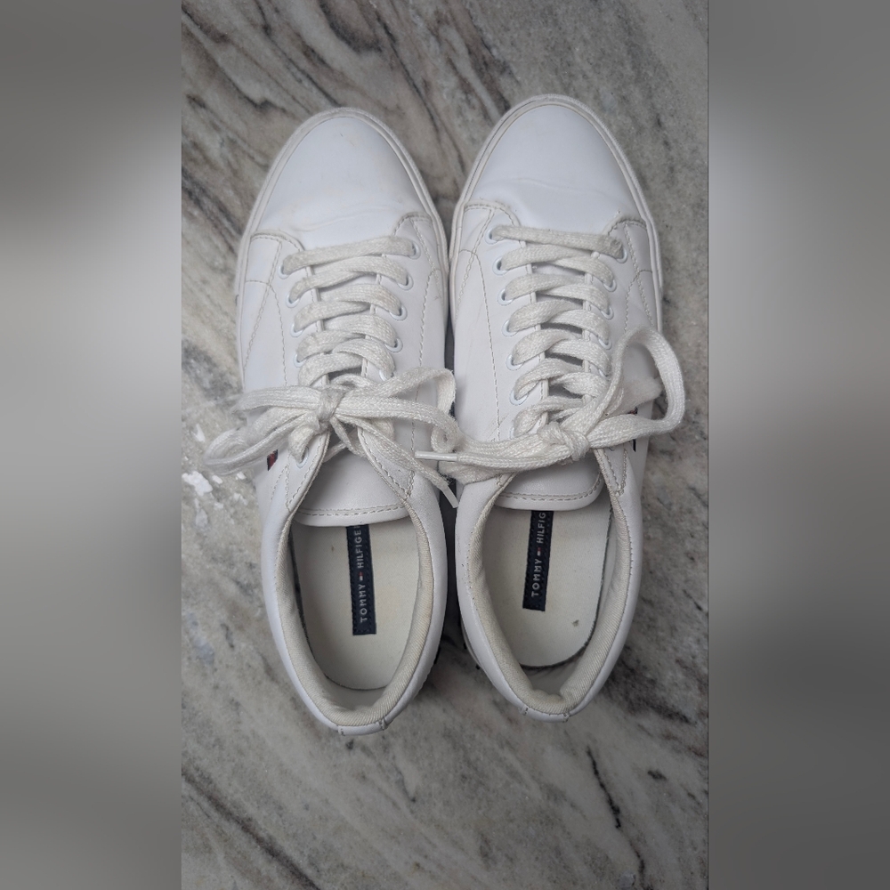 Tommy Hilfiger Classic White Lace-Up Sneakers